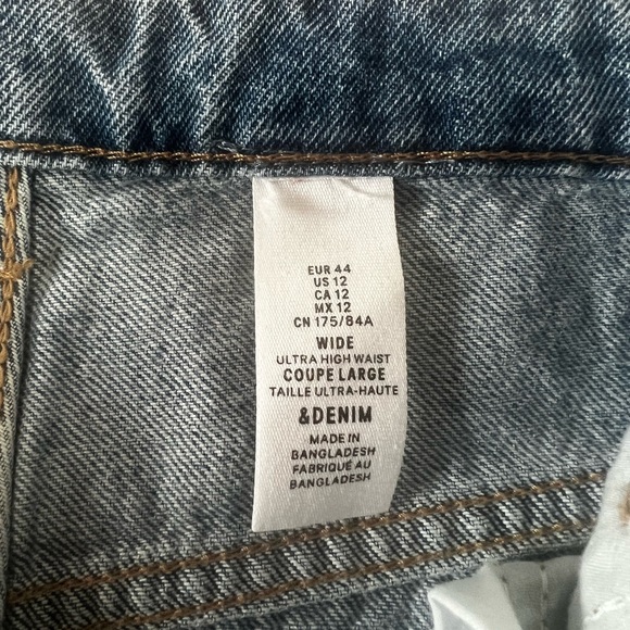 Women's Blue Wide-Leg Jeans - Casual Flare Style - Picture 4 of 4